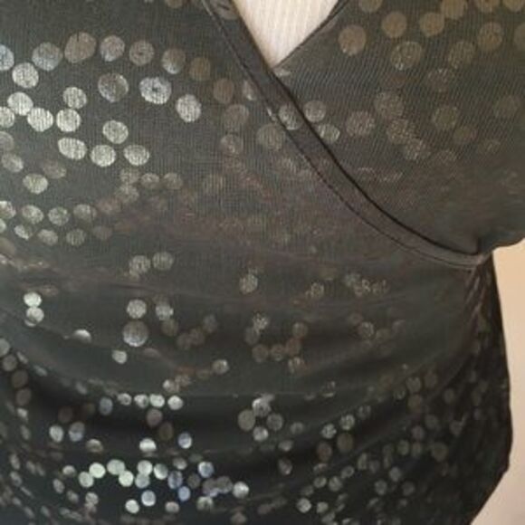 BCBG super cute wrap top - Picture 1 of 3